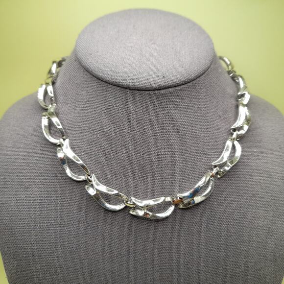 Vintage Silver Tone Oval Link Choker Necklace, 16 Inches, 1950s - Picture 1 of 12